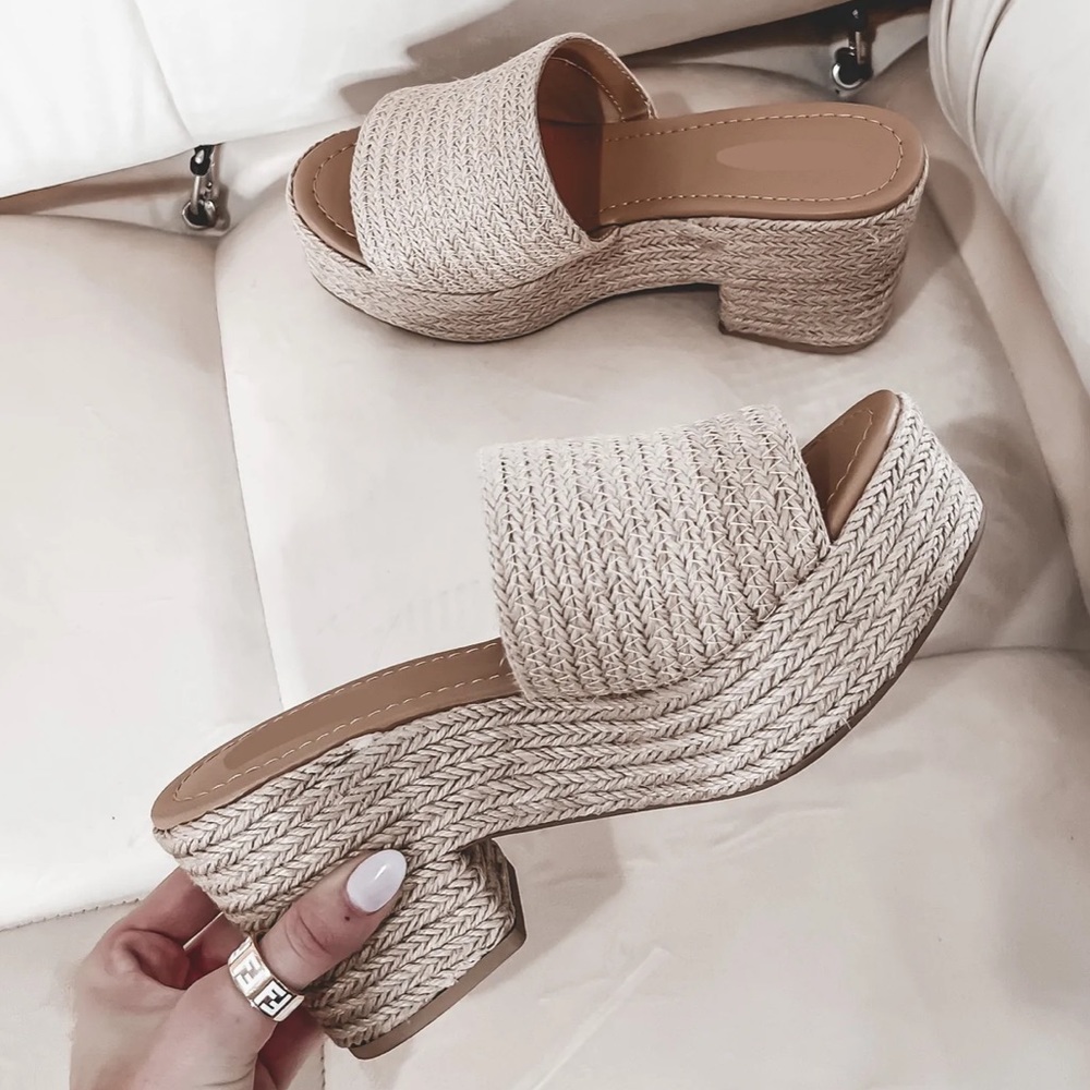 Platform sandals